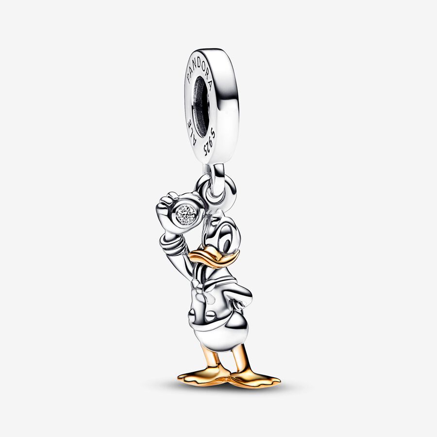Talisman de tip pandantiv Donald Duck cu diamant crescut în laborator pentru aniversarea Disney cu numărul 100 image number 0
