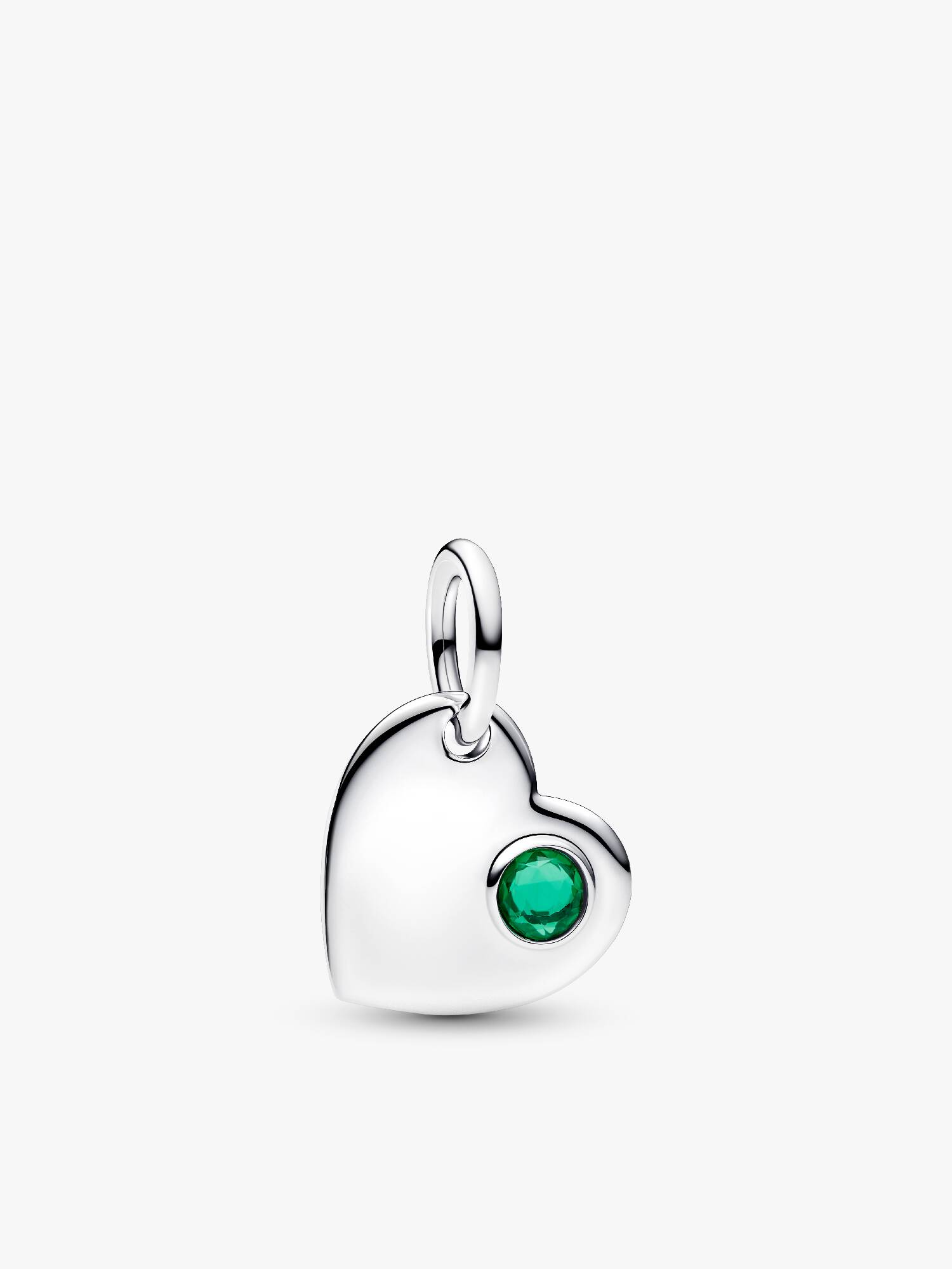 Talisman de tip pandantiv cu inimă inscripționabilă și piatră de culoarea verde, reprezentativ pentru luna mai
