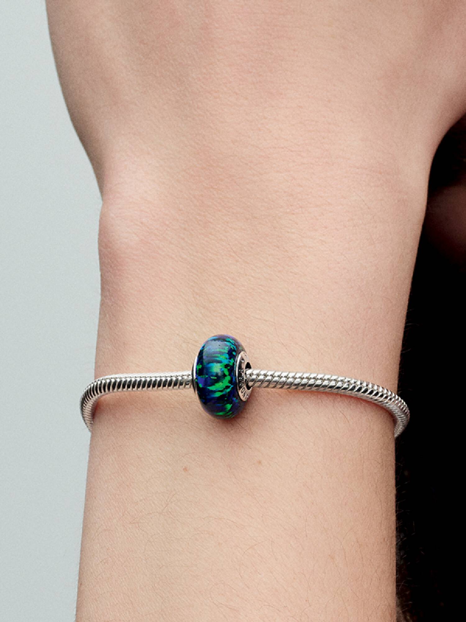 Talisman verde opalescent