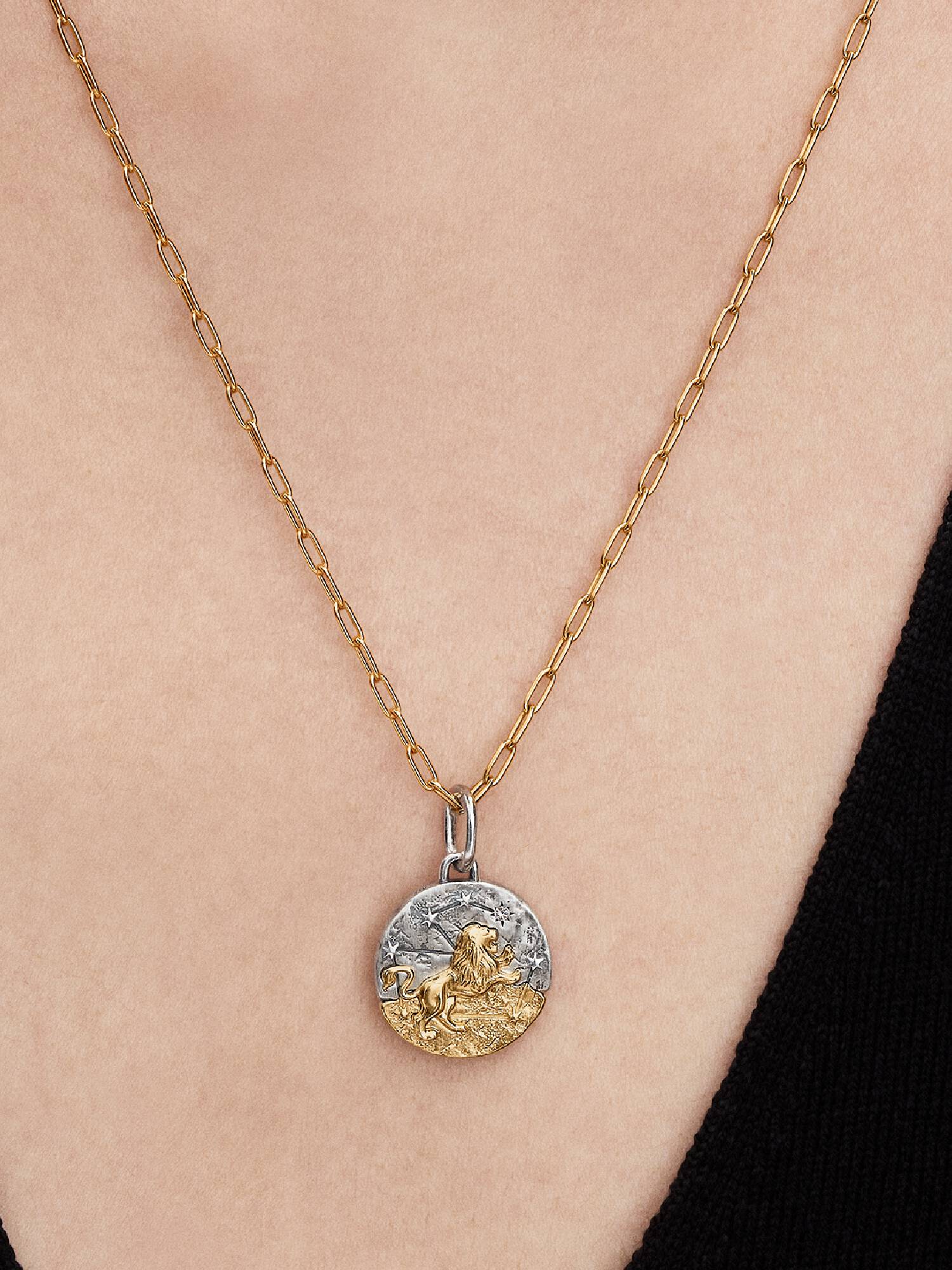 Talisman de tip medalion cu semnul zodiacal Leu