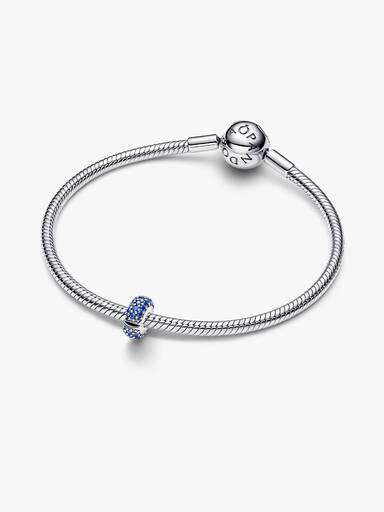 Talisman cu ornament cu piatră albastru regal