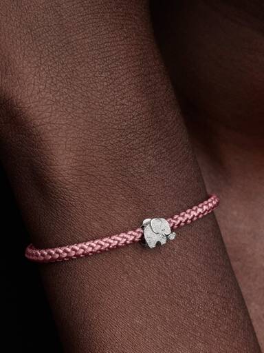 Mini talisman cu elefant texturat