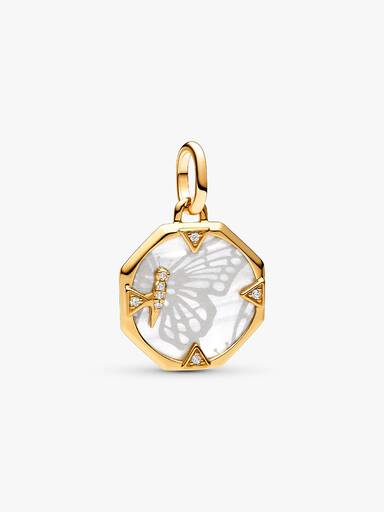 Talisman de tip medalion cu fluture perlat